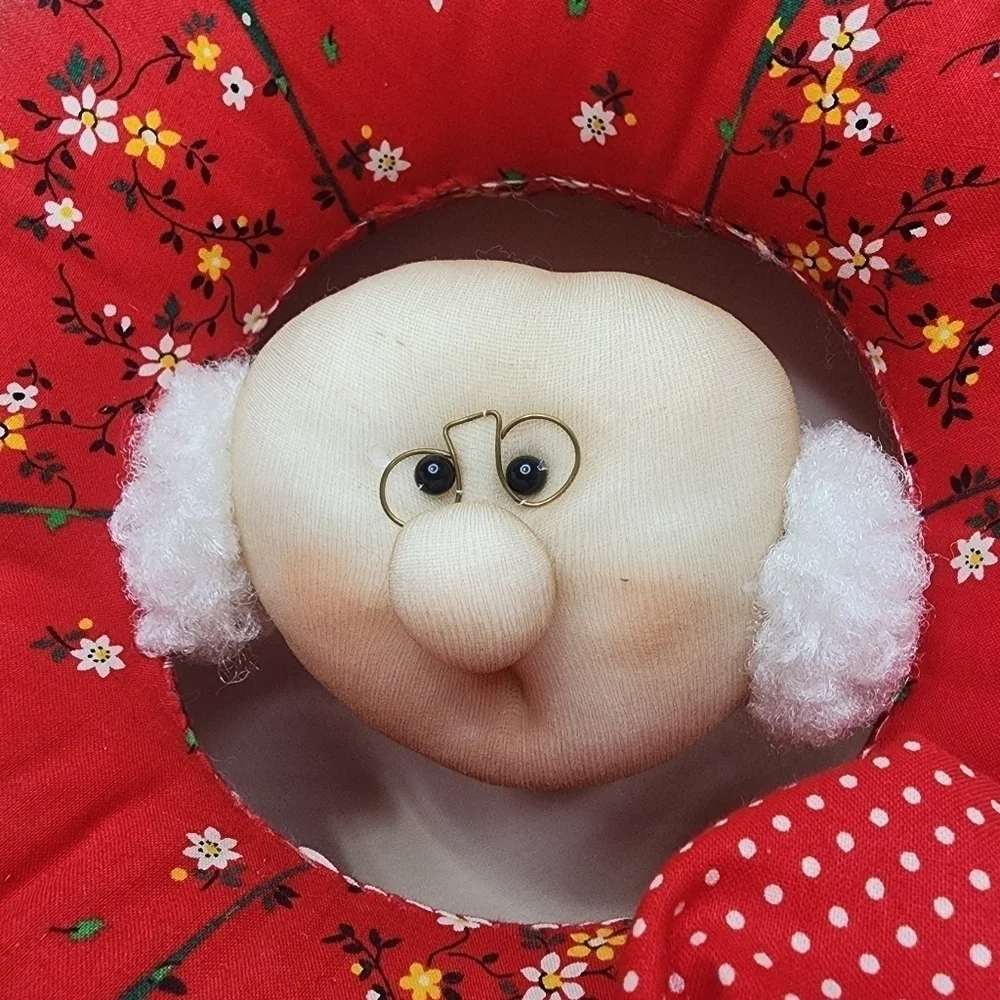 Vintage  Christmas Wreath Handmade Quilted & Stitched Fabric Grandpa OLD Man Hug